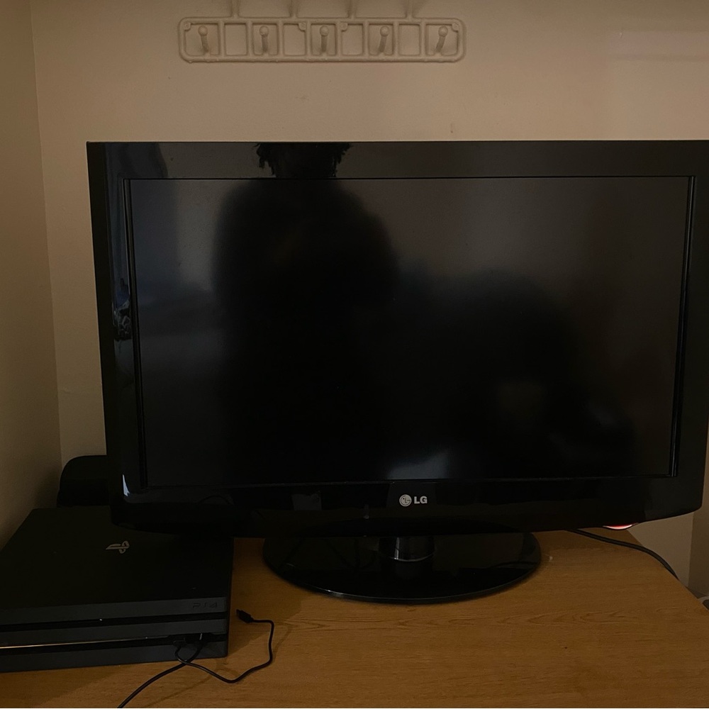 Lg tv - Picture 2 of 4